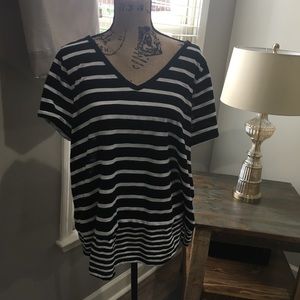 ⭐️Striped short sleeved blouse⭐️